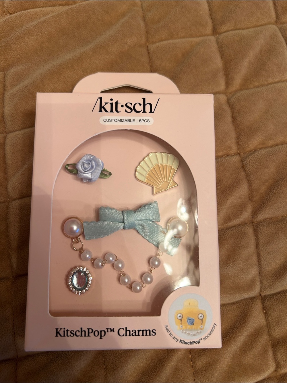 Kitsch clip charms
